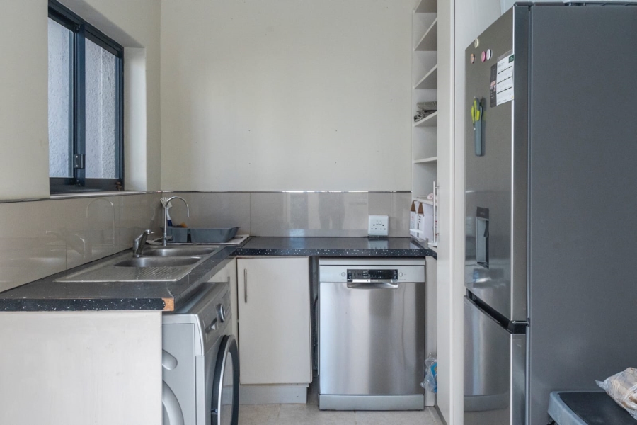 To Let 4 Bedroom Property for Rent in Oranjezicht Western Cape